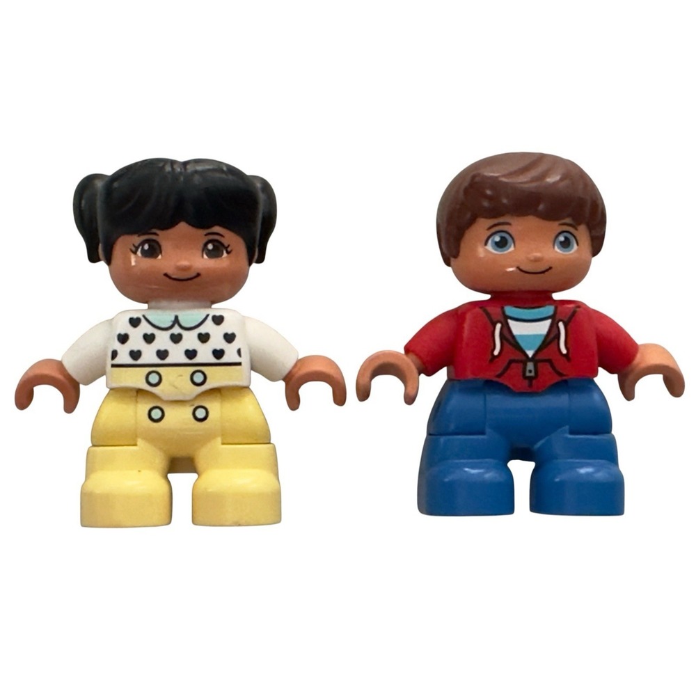 LEGO‎ DUPLO Figure Lot 2x Boy Red Hoodie Jacket & Girl Hearts Yellow Pants Set